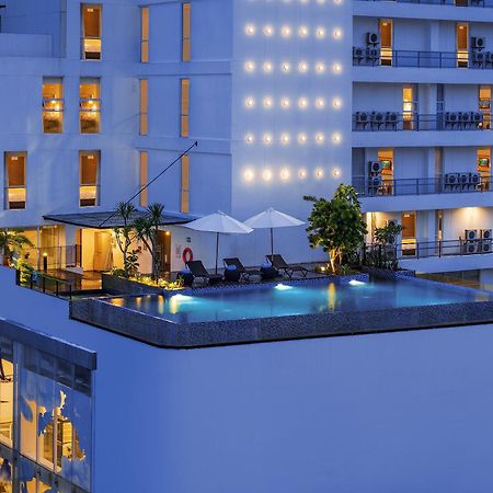 Luminor Hotel Purwokerto By Wh Exterior foto