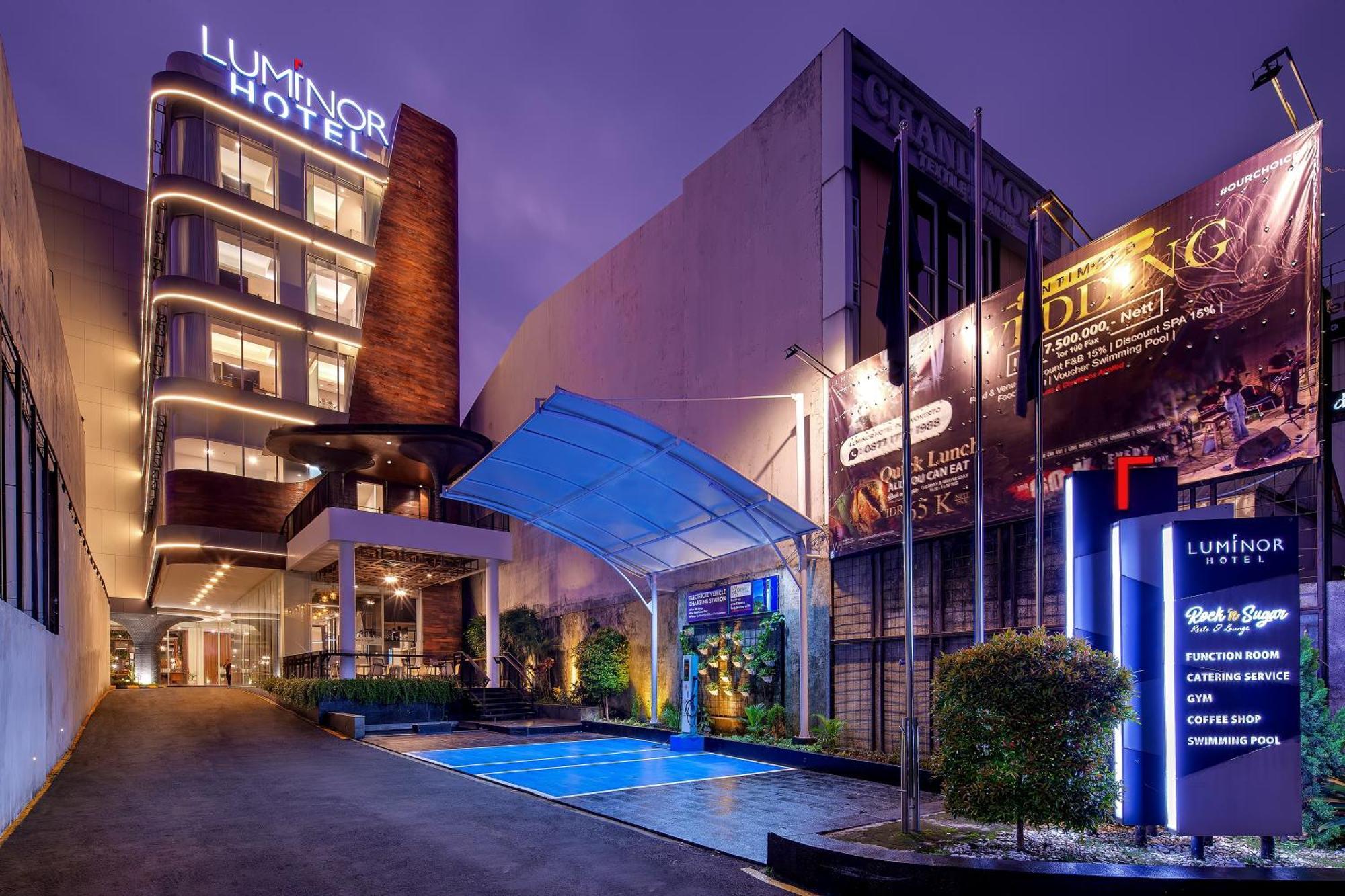 Luminor Hotel Purwokerto By Wh Exterior foto